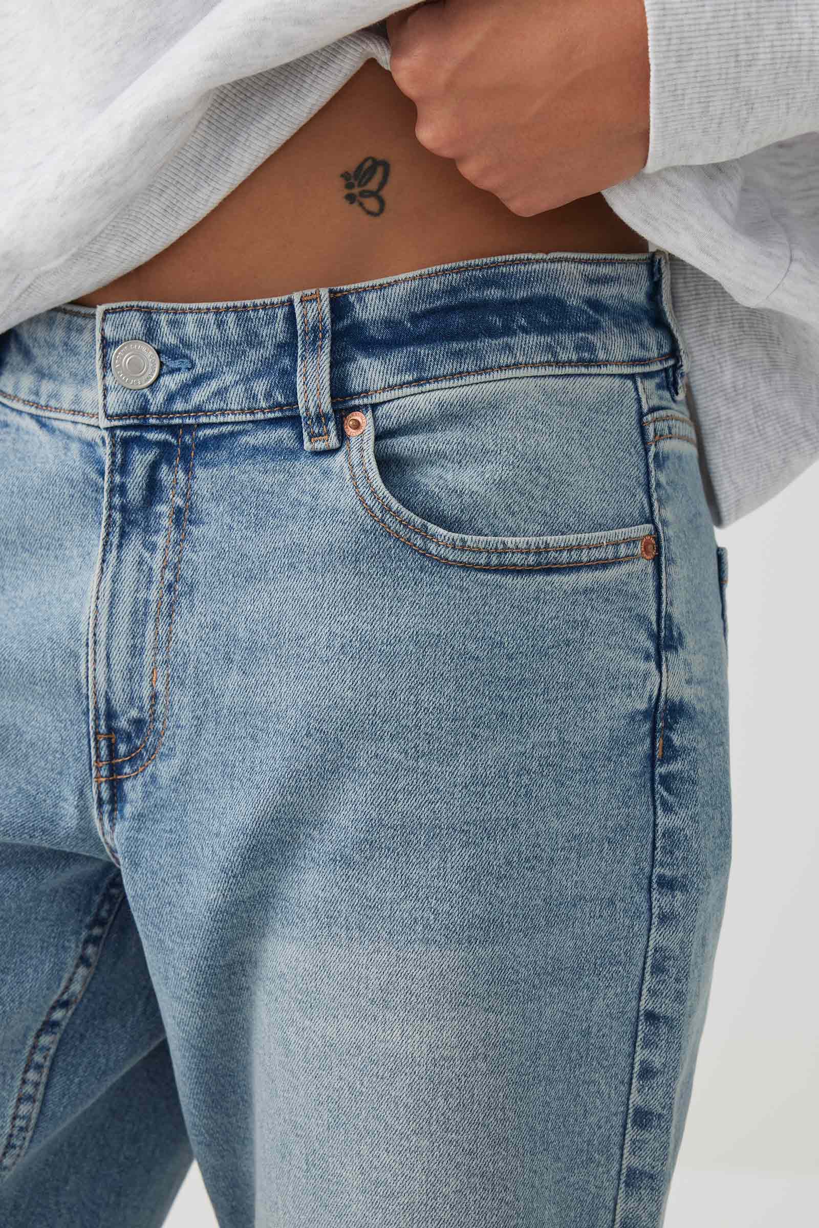 The Era Mid Rise Straight Jean - Image 3