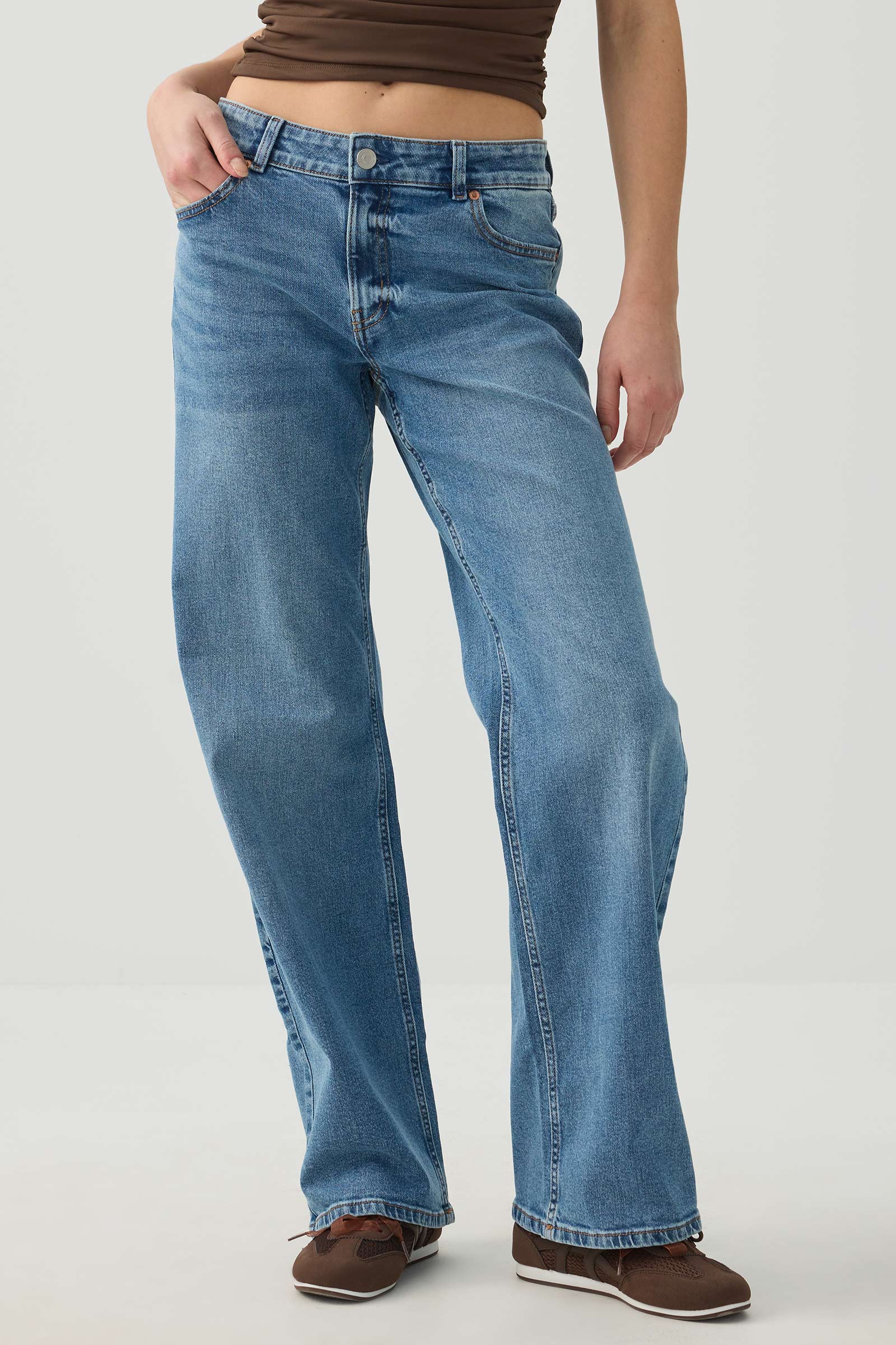The Era Mid Rise Straight Jean - Image 2