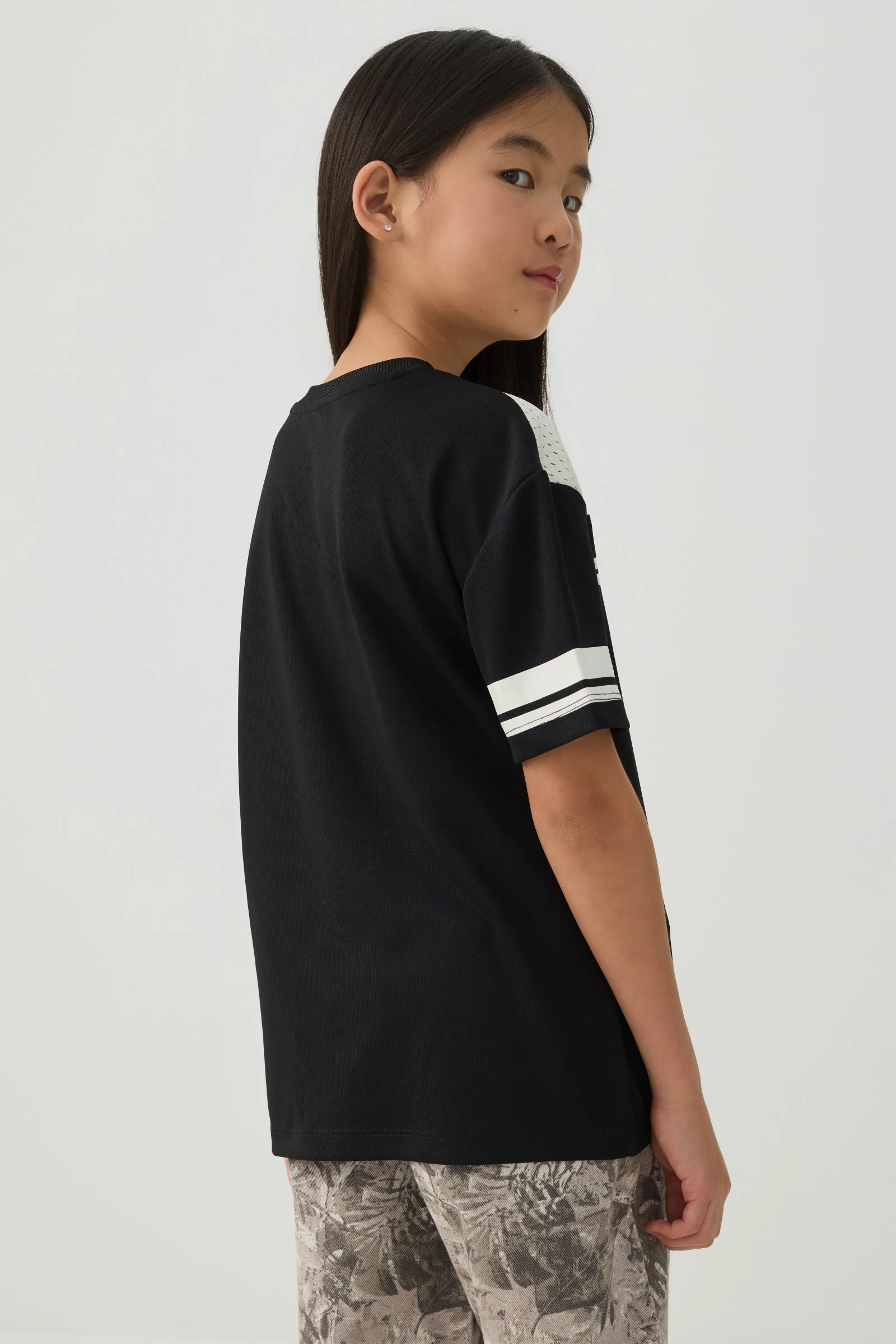 V-Neck Sports Jersey Top - Image 4